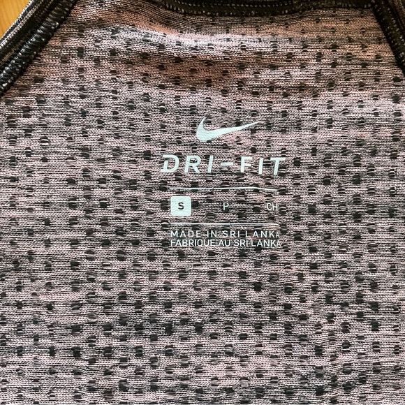 Nike Dri-FIT Tank Top - Picture 4 of 4